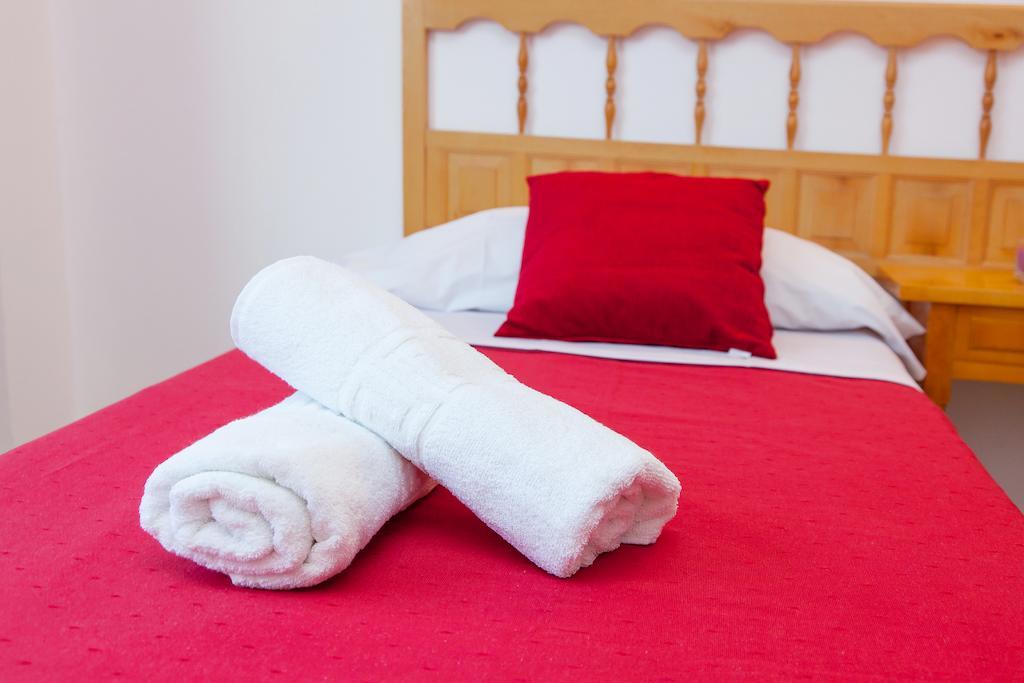 Apartamentos Puet Sant Antoni de Portmany Zimmer foto